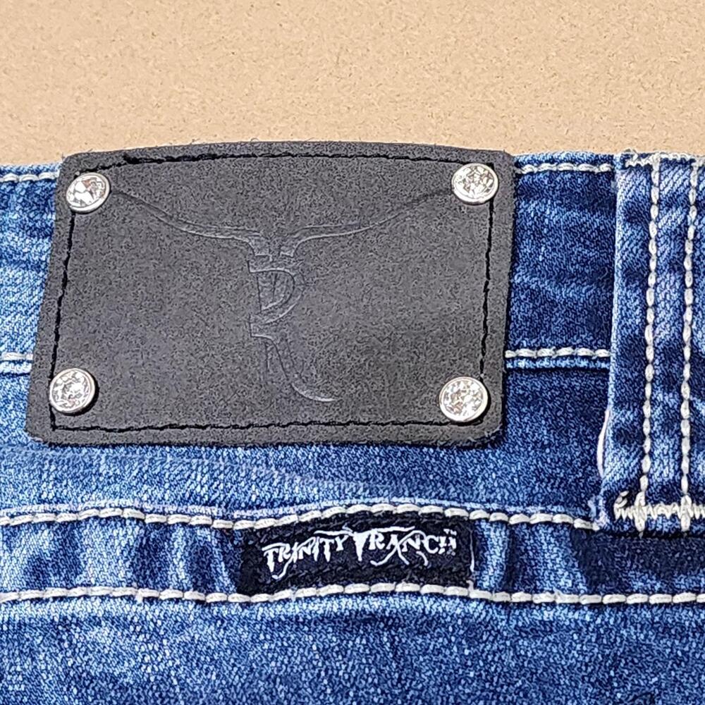 Trinity Ranch Jeans Womens 9 Blue Bootcut Embroidered Rhinestone Studded - Picture 12 of 16